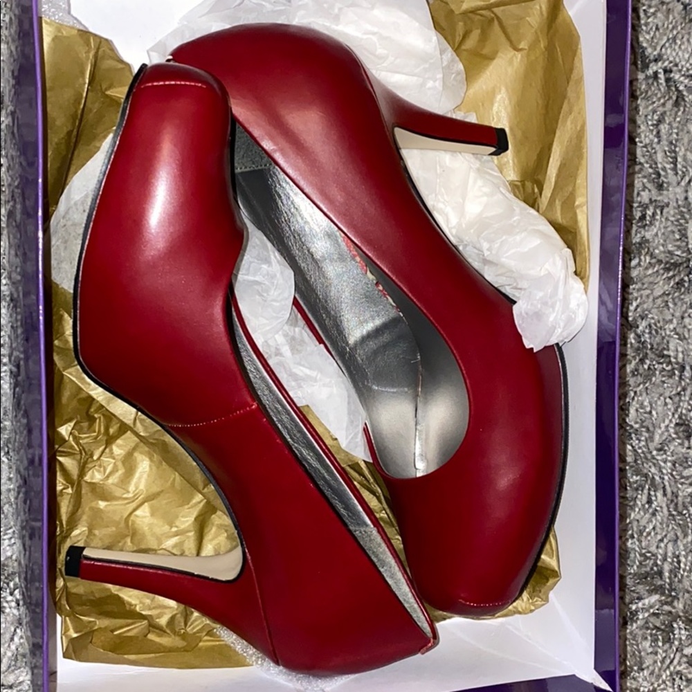 Steve Madden Women Heels